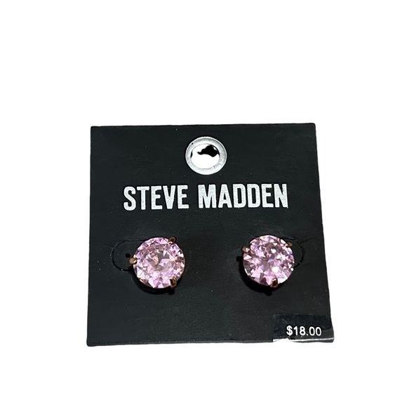 Steve Madden Jewelry - NWT Steve Madden Blush Color Studs